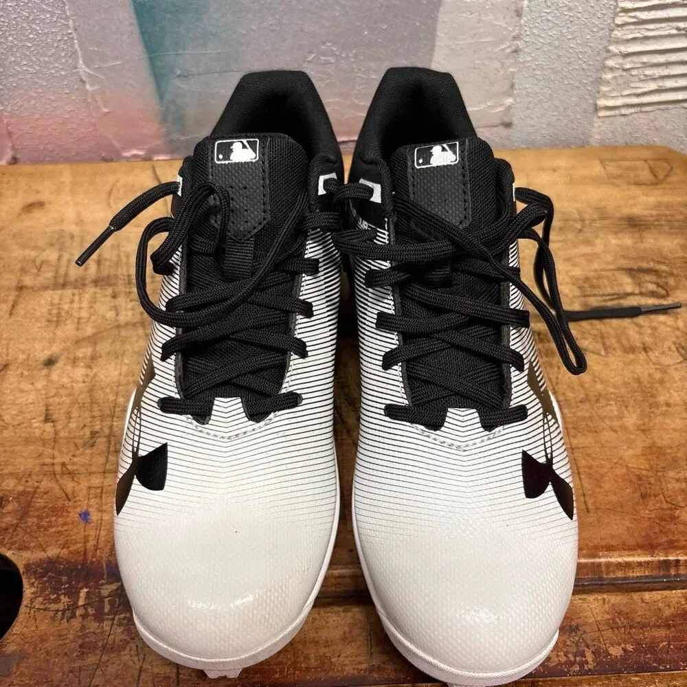 Under Armour Men’s 6.5 Lead Off Baseball Cleats Rubber Spikes Athletic Black Wht